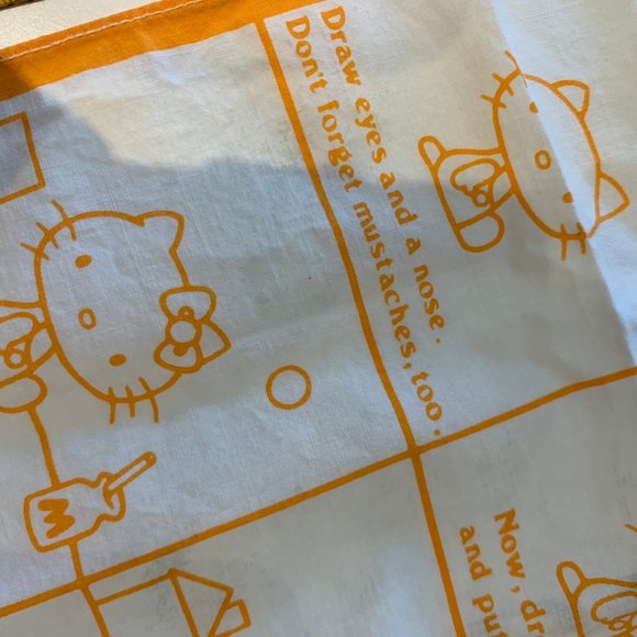 LOT OF 4 VINTAGE 1970S RARE HELLO KITTY HANDKERCHIEFS - Picture 13 of 16